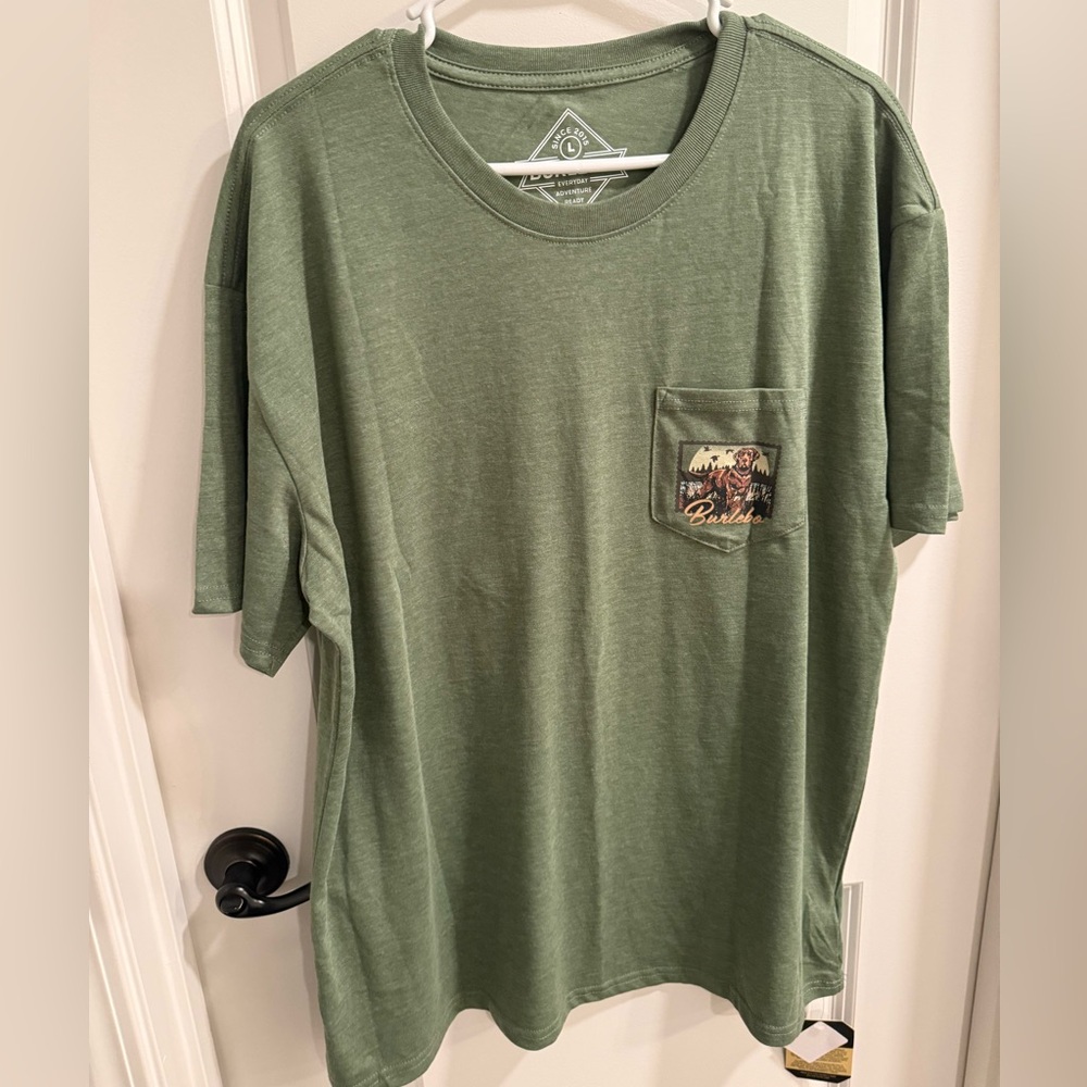 BURLEBO Olive Graphic Pocket Tee